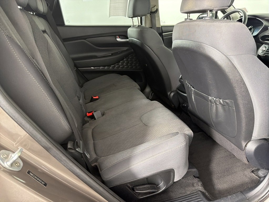 Used 2019 Hyundai Santa Fe SE image 15