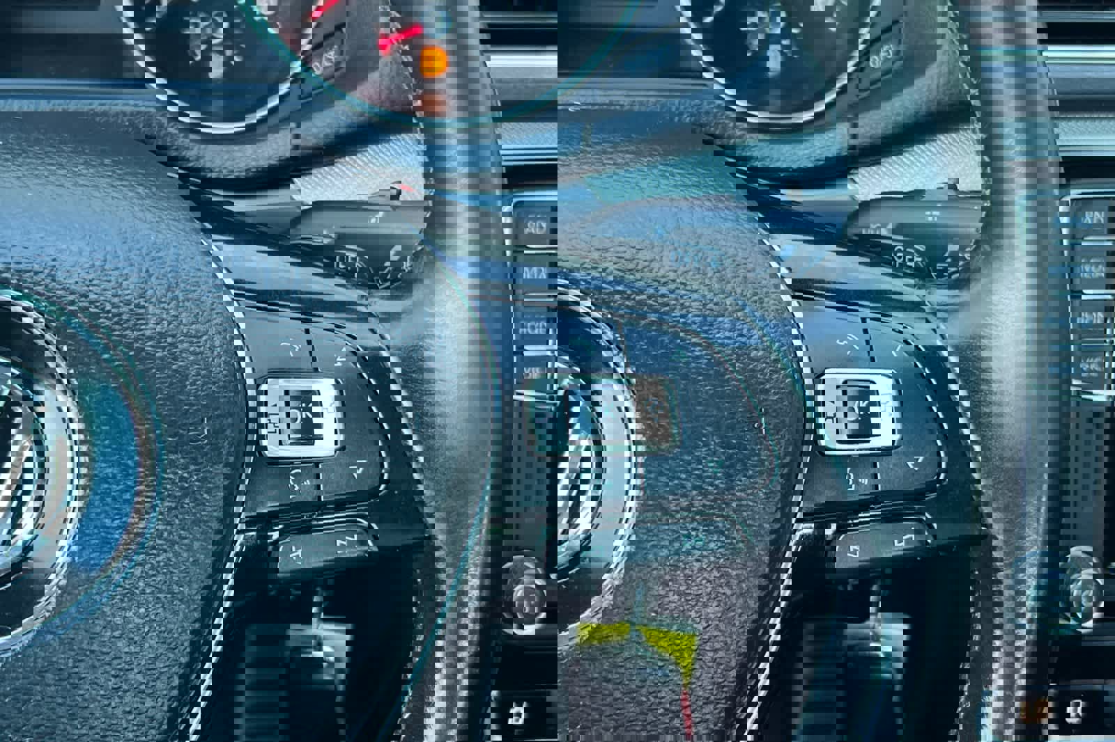 Used 2017 Volkswagen Passat 1.8T R-Line w/ R-Line Lighting Package image 24