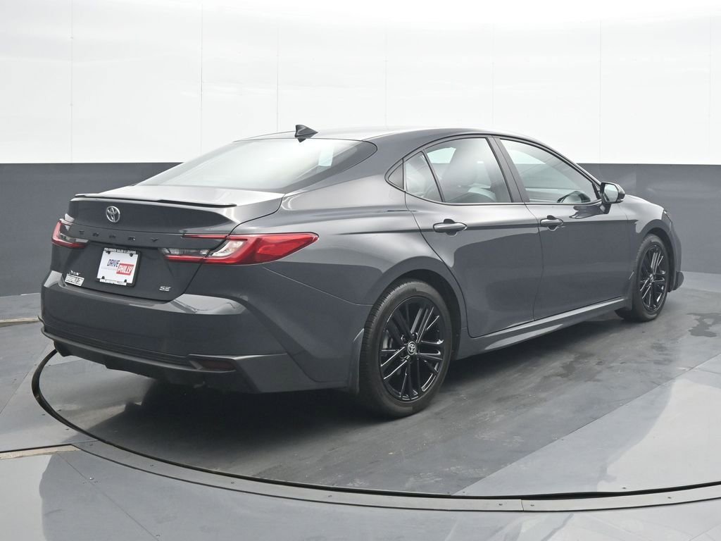 Used 2025 Toyota Camry XSE FWD image 6