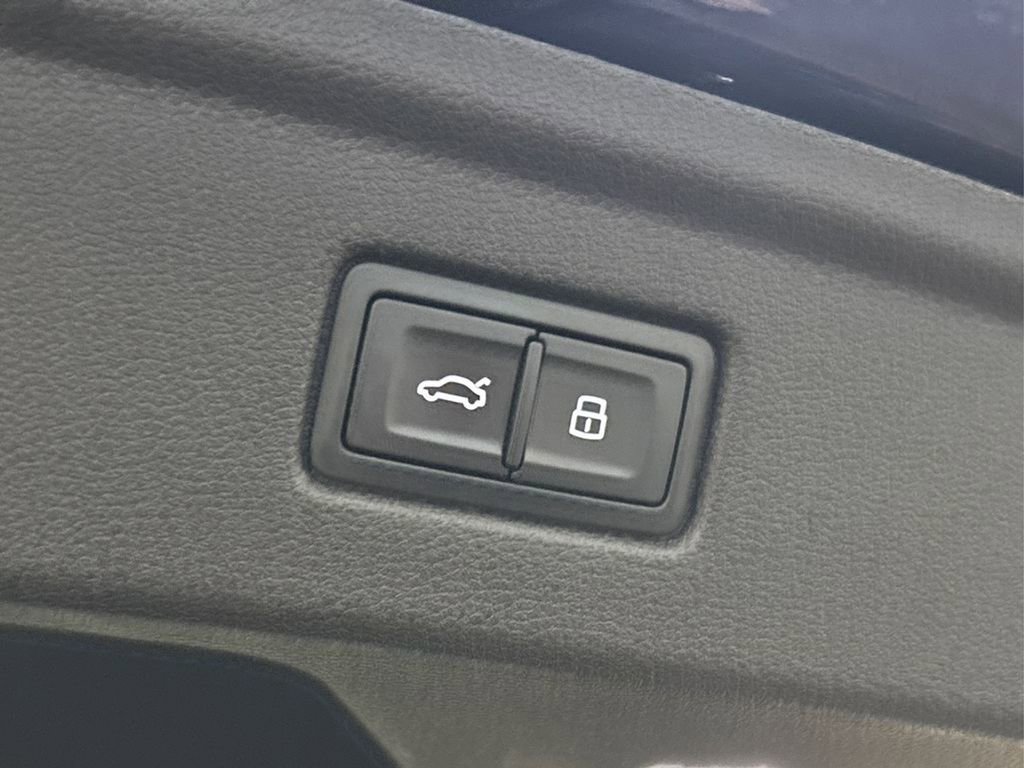 Used 2025 Audi A5 2.0T Premium Plus image 14