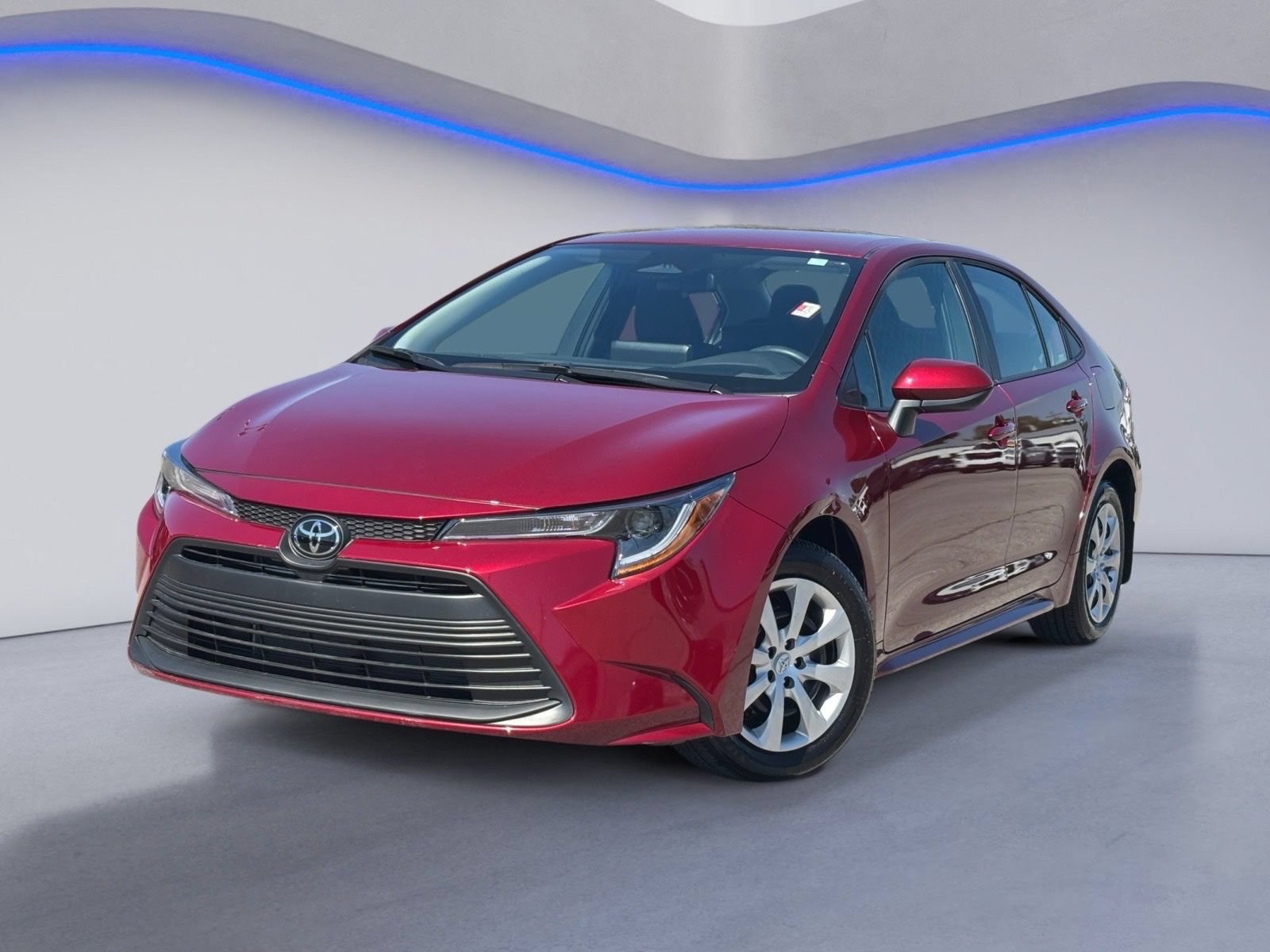 Used 2025 Toyota Corolla LE FWD image 2