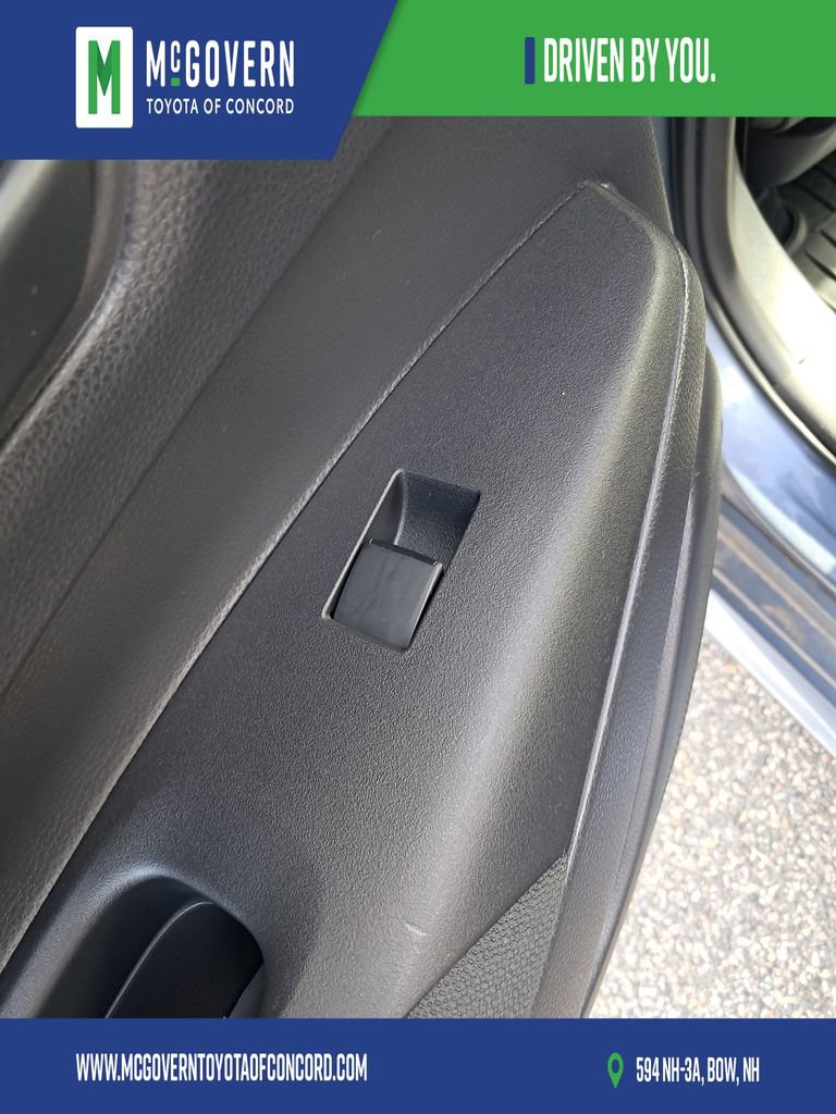Used 2022 Toyota Corolla LE FWD image 17