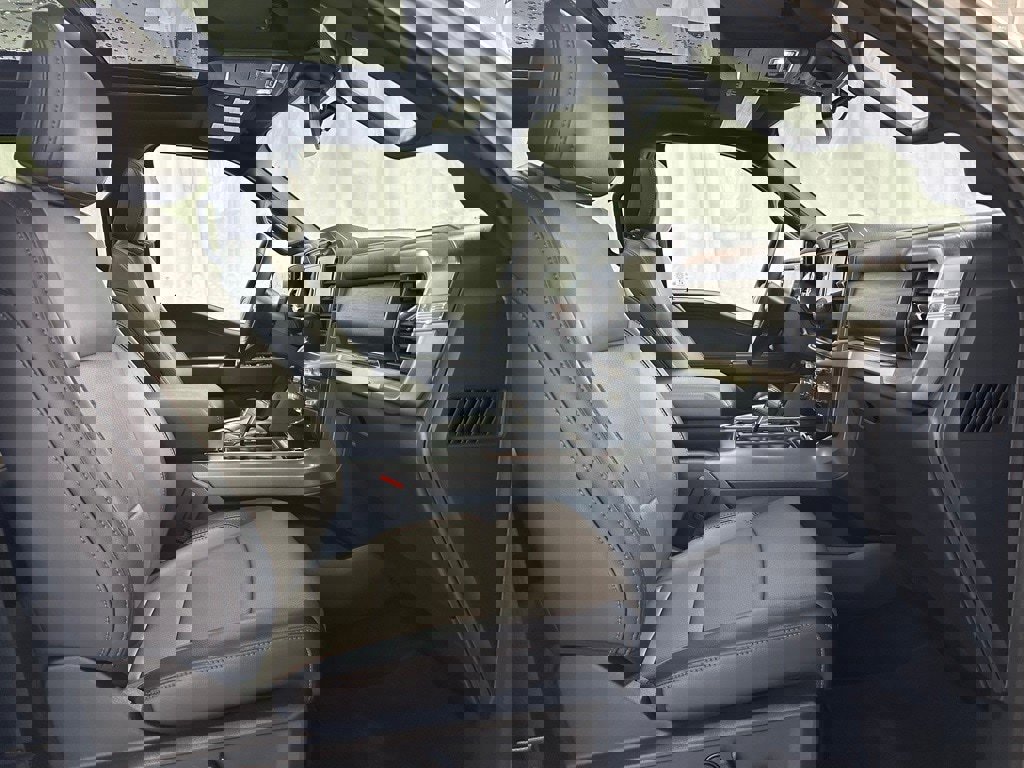 Used 2025 Ford F150 Lariat w/ Equipment Group 501A Mid image 60