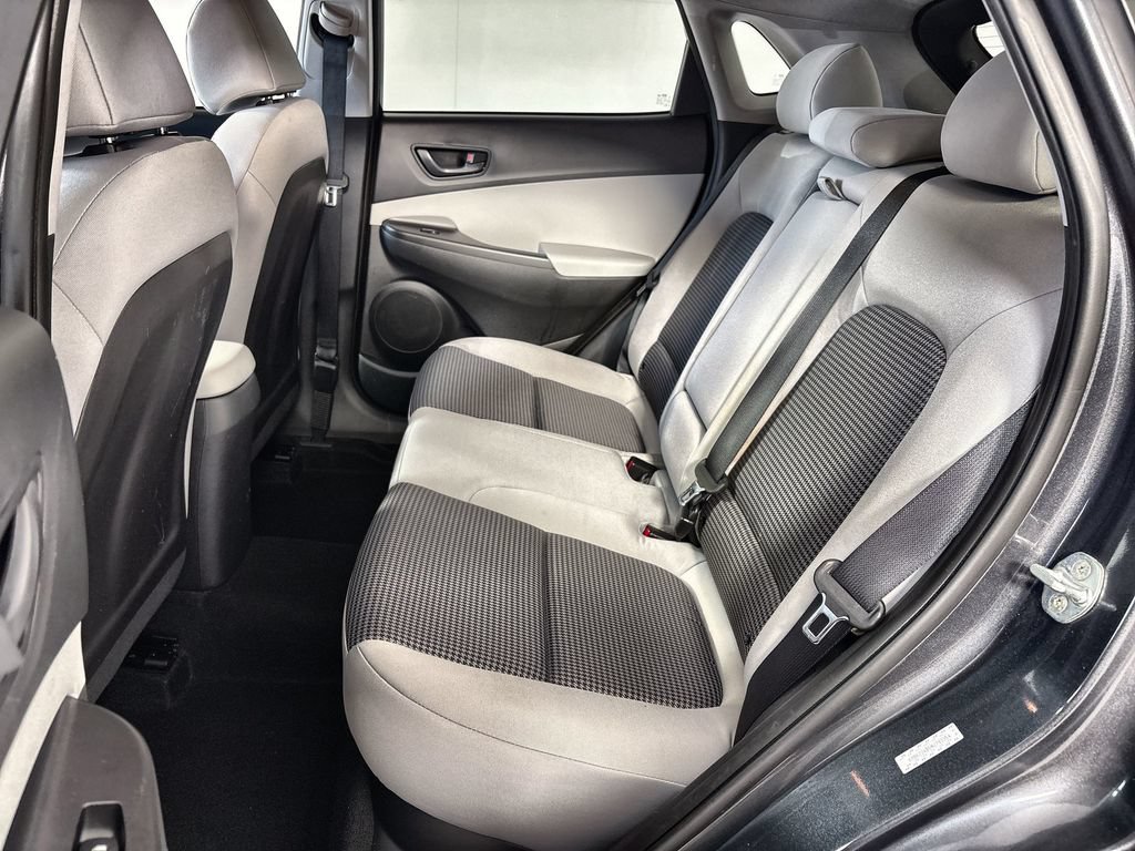 Used 2022 Hyundai Kona SE FWD image 23