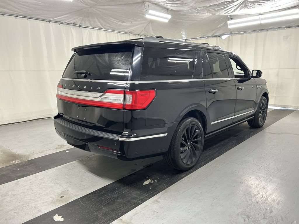 Used 2021 Lincoln Navigator L Reserve AWD/4WD image 2