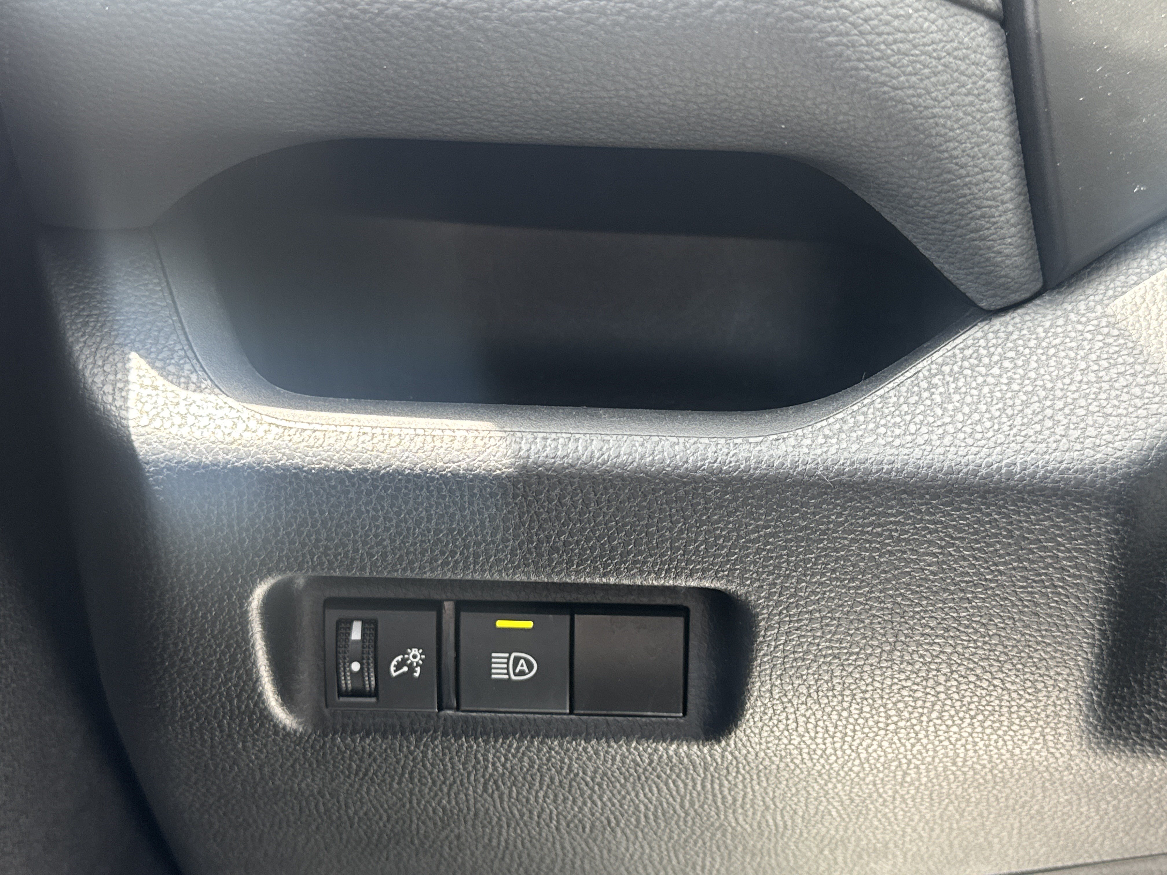 Certified 2024 Toyota RAV4 LE AWD/4WD image 40