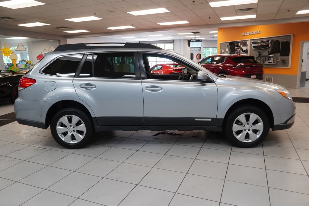 Used 2012 Subaru Outback 2.5i Premium w/ All-Weather Pkg AWD/4WD image 13