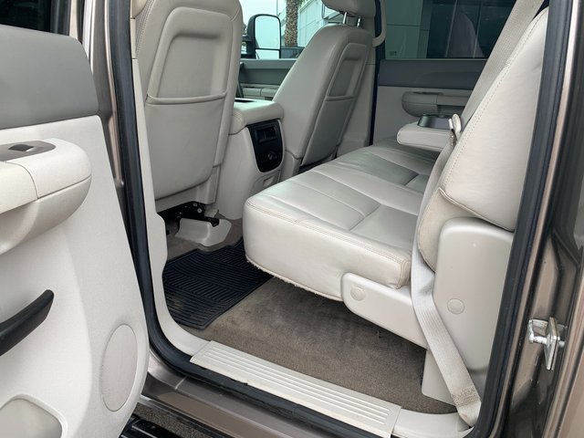 Used 2013 Chevrolet Silverado 3500 LT w/ Interior Plus Package image 15