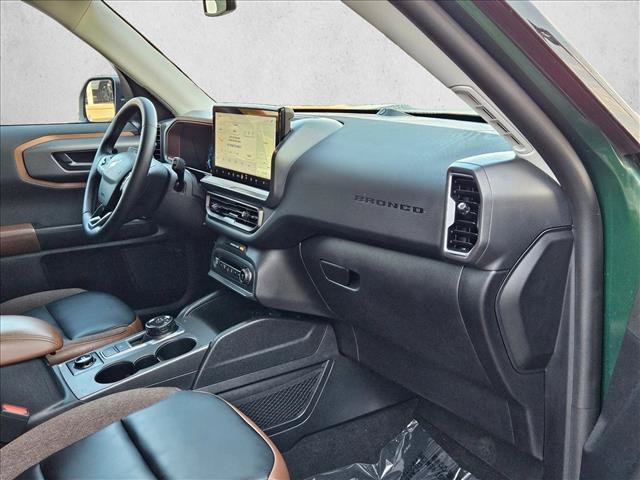 Used 2025 Ford Bronco Sport Outer Banks w/ Outer Banks Tech Package+ AWD/4WD image 17