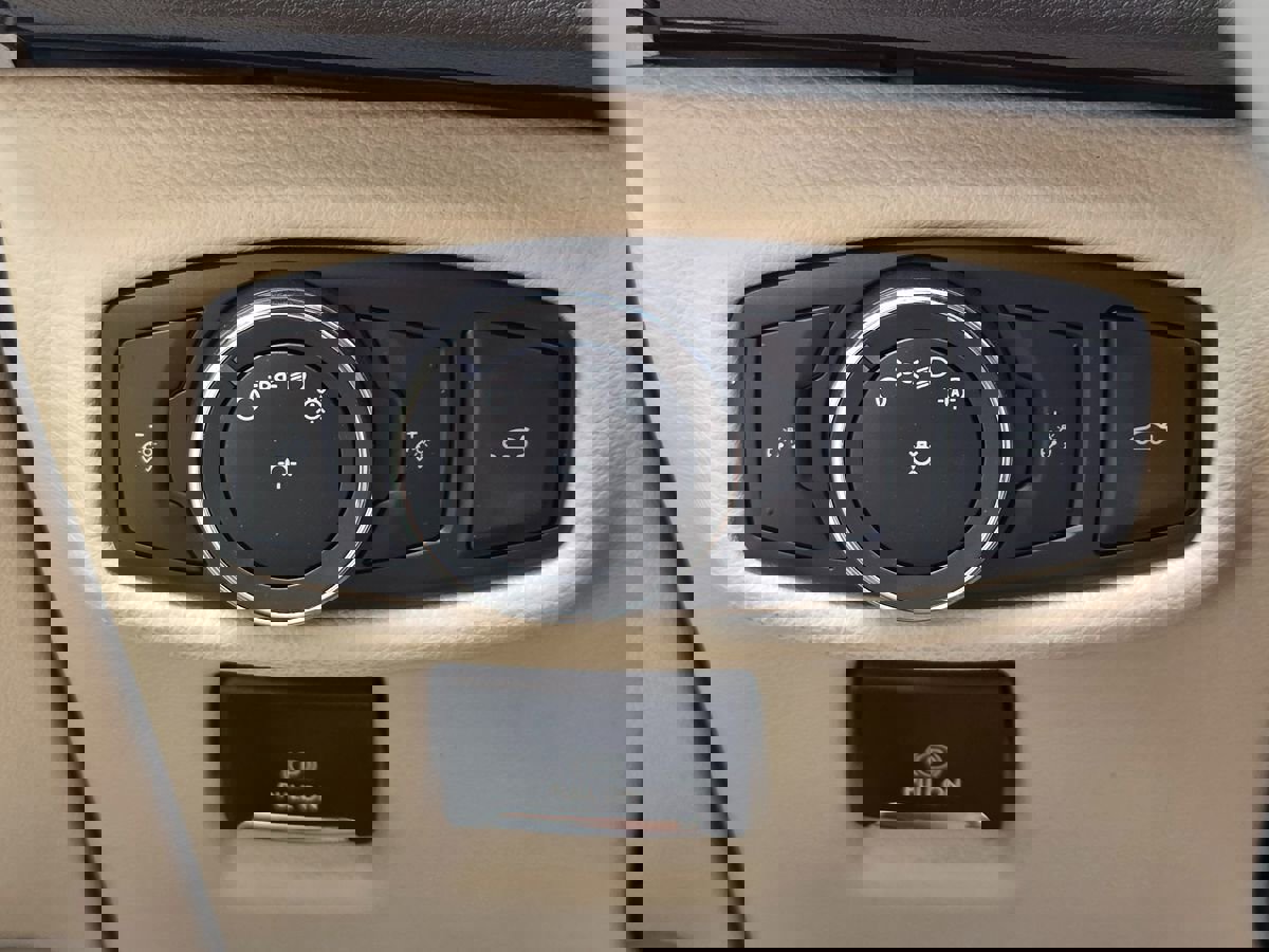 Used 2017 Lincoln MKZ Reserve image 45