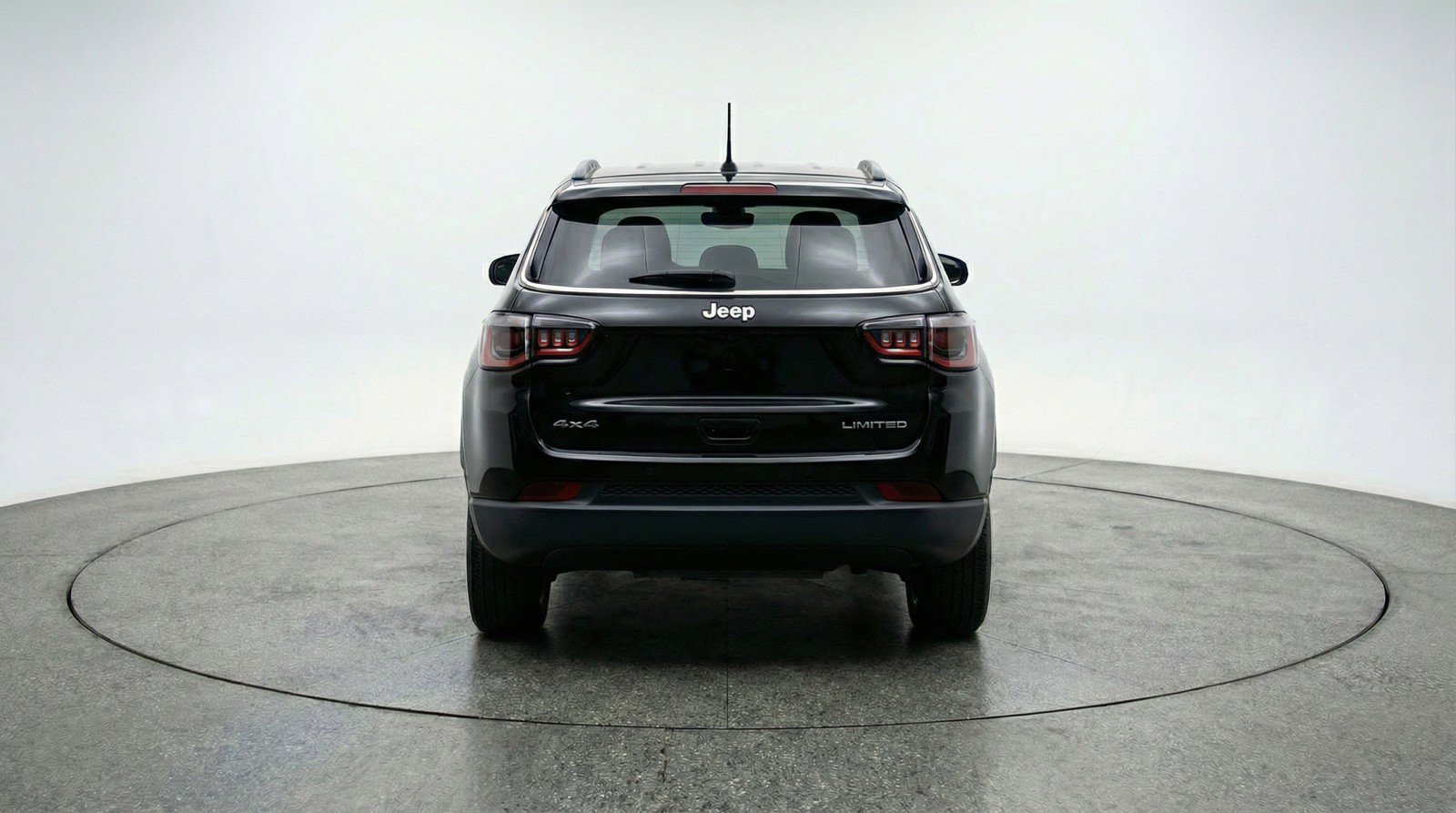 Used 2025 Jeep Compass Latitude image 7