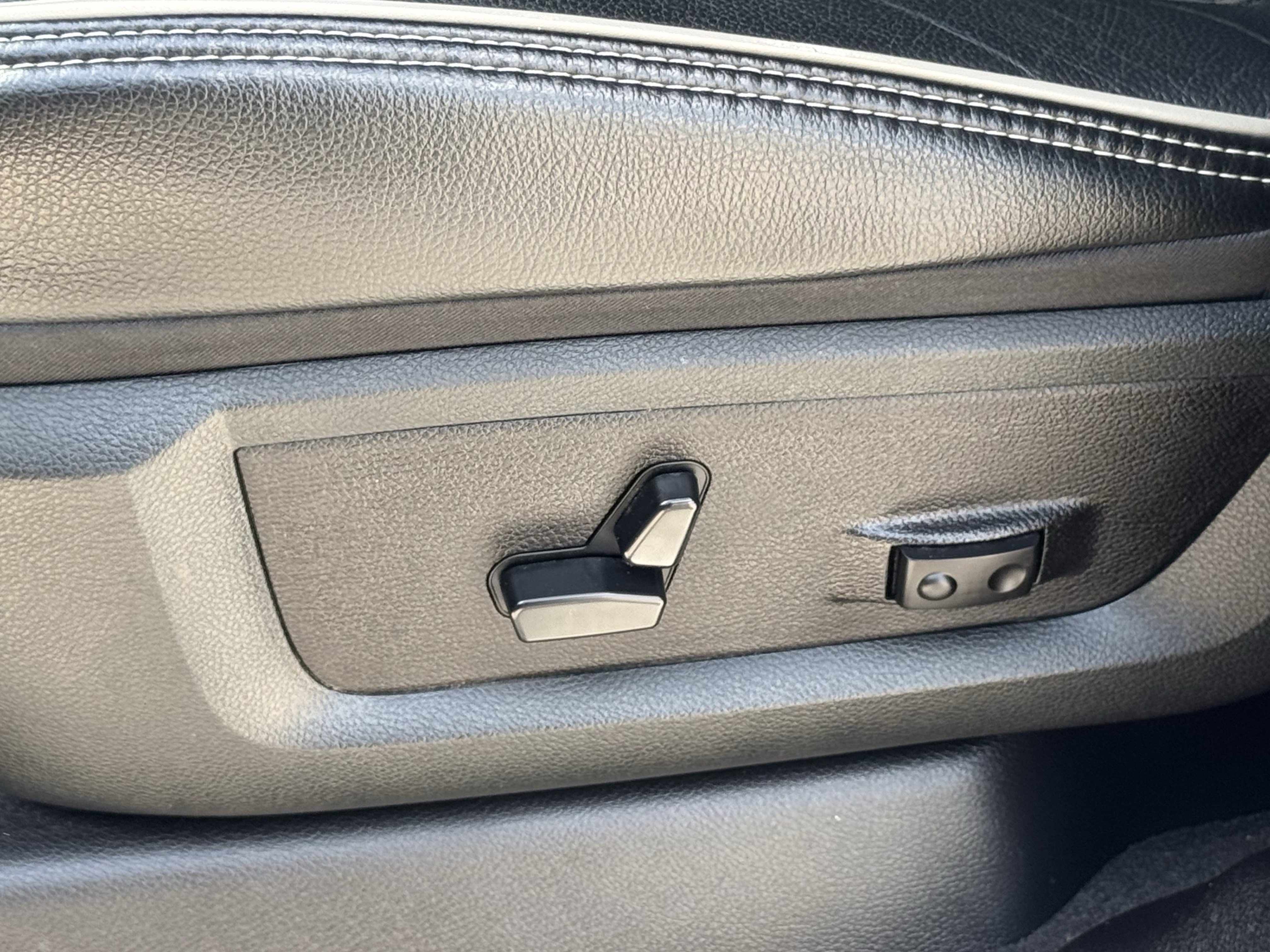 Used 2024 RAM 2500 Laramie w/ Safety Group image 28