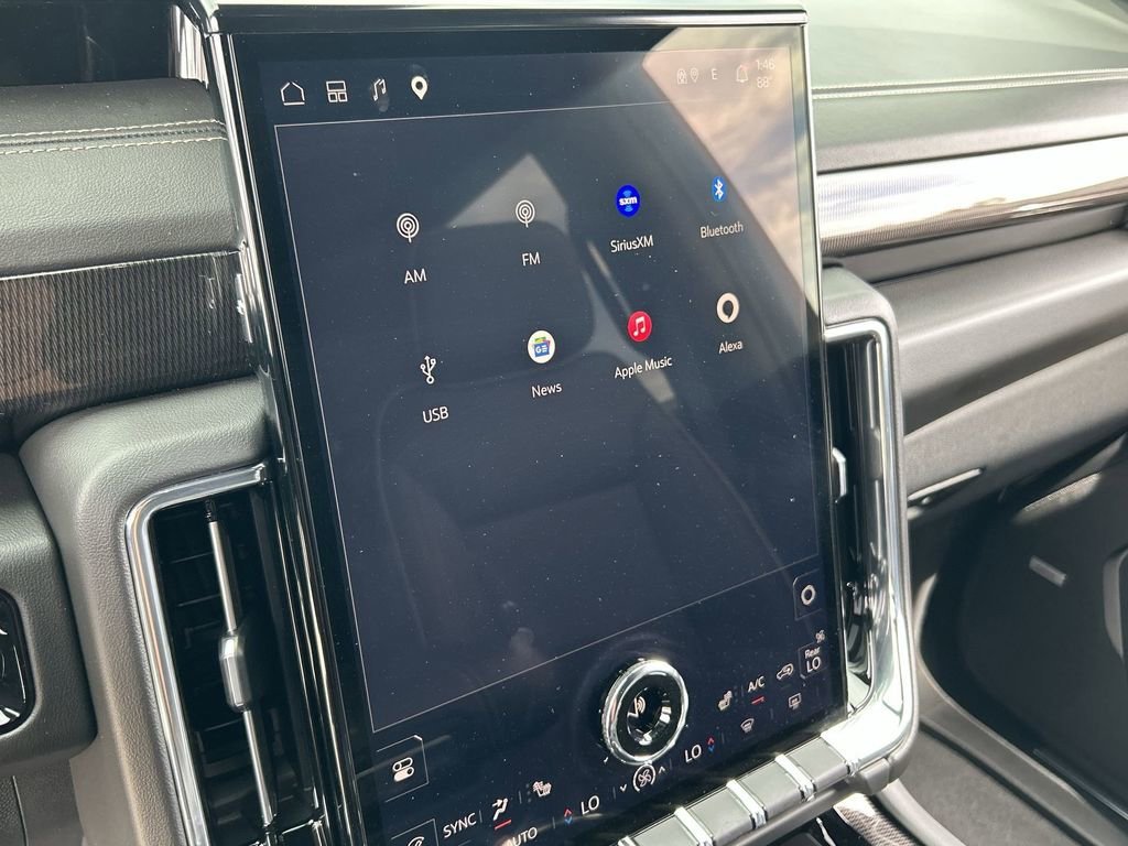 Used 2025 GMC Yukon Elevation image 13