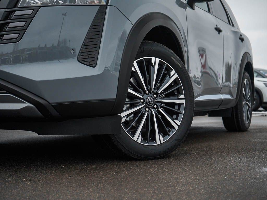 New 2026 Nissan Pathfinder Platinum AWD/4WD image 6