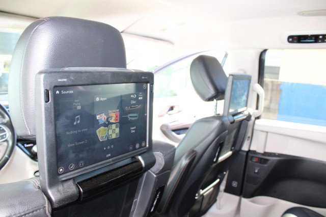 Used 2019 Chrysler Pacifica Touring-L Plus w/ Advanced Safetytec Group image 21