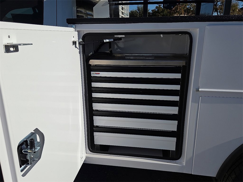 New 2025 Ford F350 XL w/ XL Chrome Package image 14