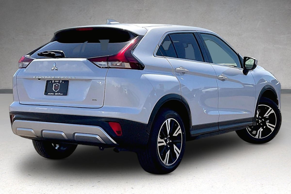 Used 2025 Mitsubishi Eclipse Cross AWD image 32