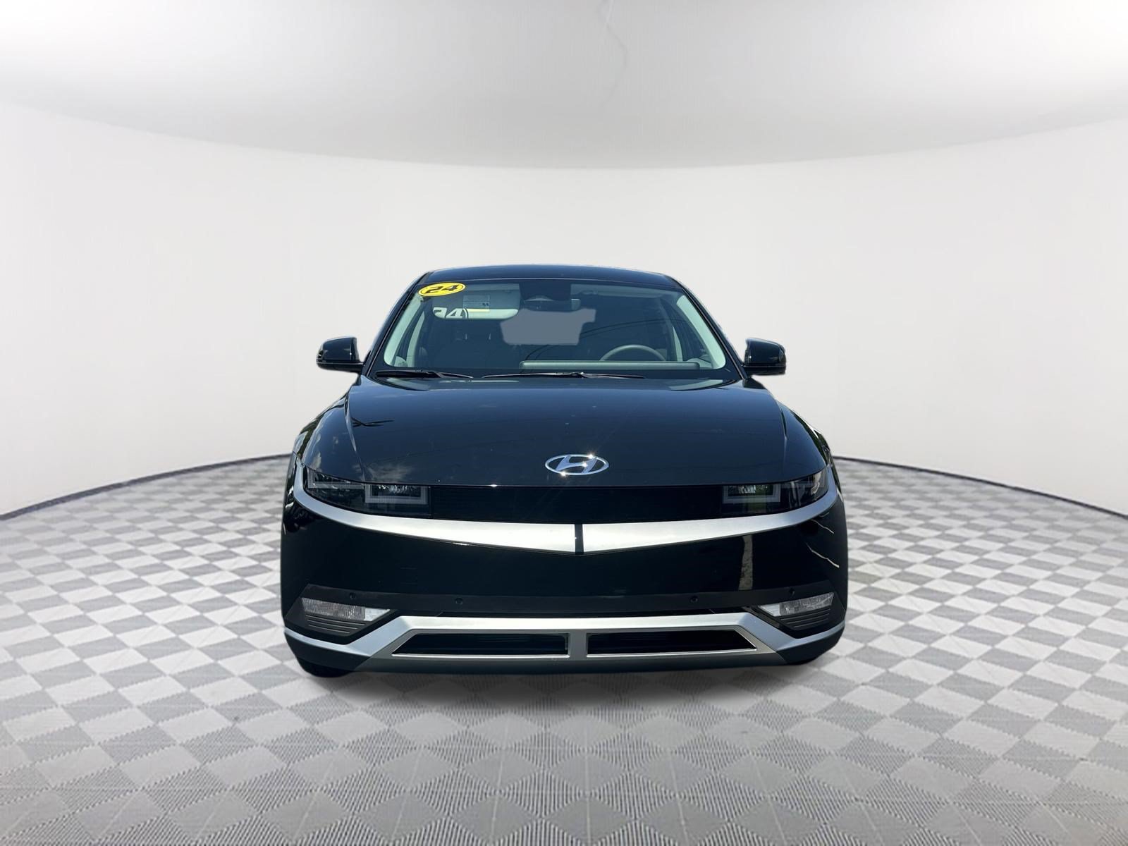 Used 2024 Hyundai Ioniq 5 SEL RWD image 2