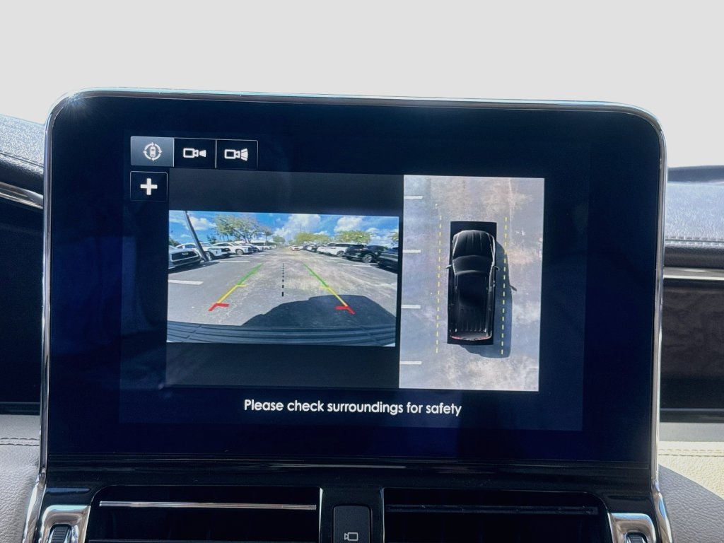 Used 2018 Lincoln Navigator Select AWD/4WD image 15