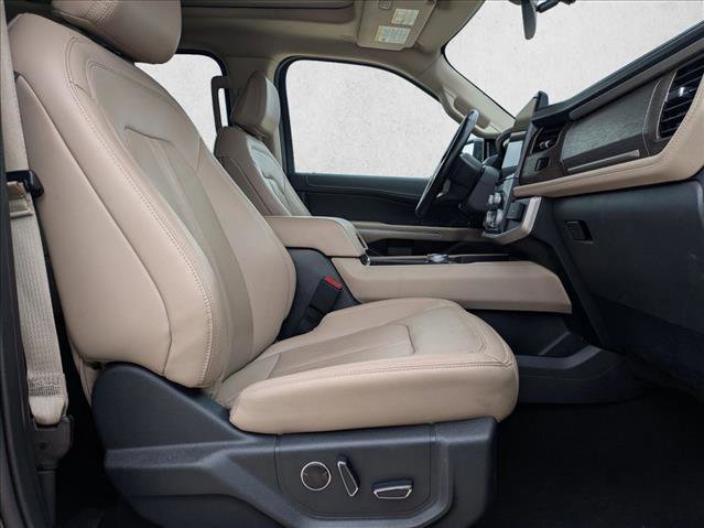 Used 2024 Ford Expedition Limited RWD image 21