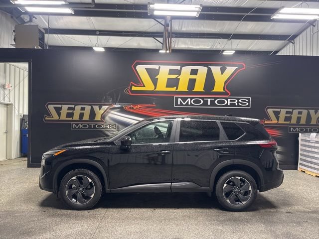 Used 2025 Nissan Rogue SV FWD image 2