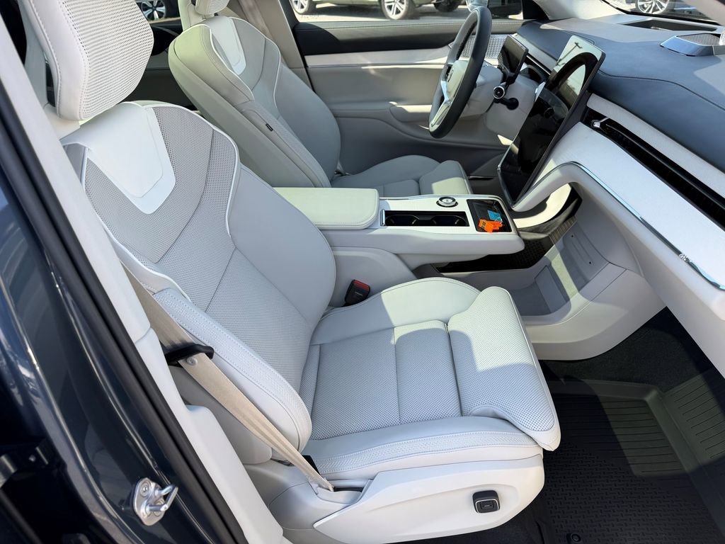Used 2025 Volvo EX90 Ultra AWD/4WD image 17