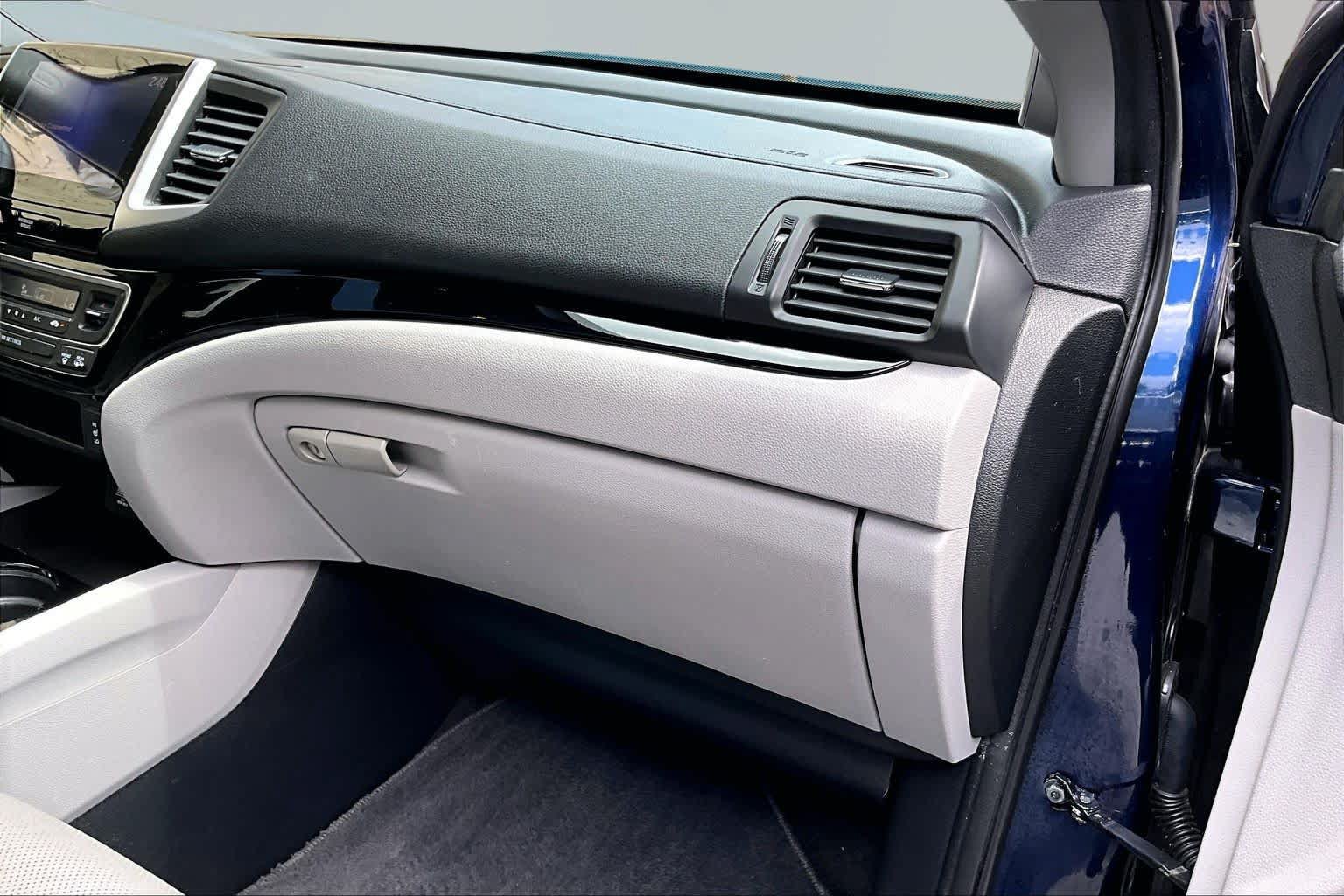 Used 2018 Honda Ridgeline RTL-E image 19