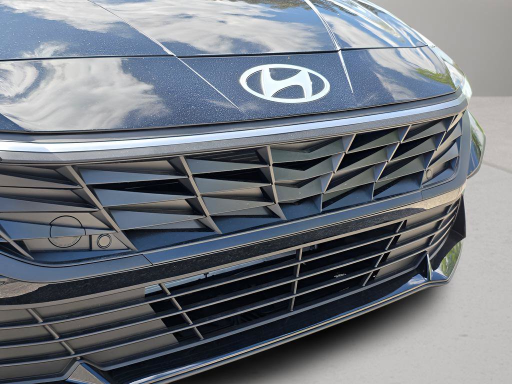 New 2026 Hyundai Elantra SE FWD image 9