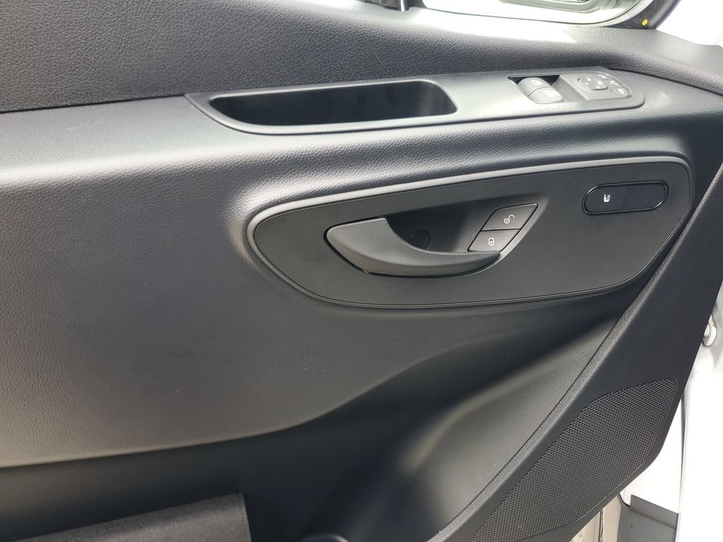 Used 2025 Mercedes-Benz Sprinter 2500 image 16
