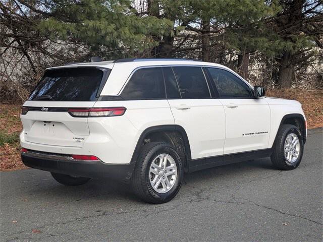 Certified 2023 Jeep Grand Cherokee Laredo image 5