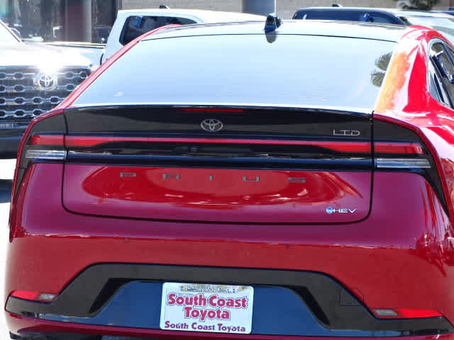 Used 2024 Toyota Prius FWD image 15
