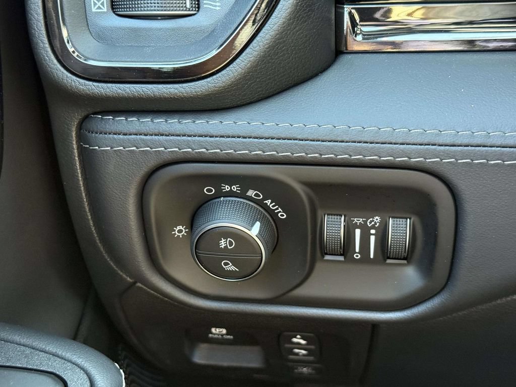 New 2026 RAM 1500 Limited AWD/4WD image 27