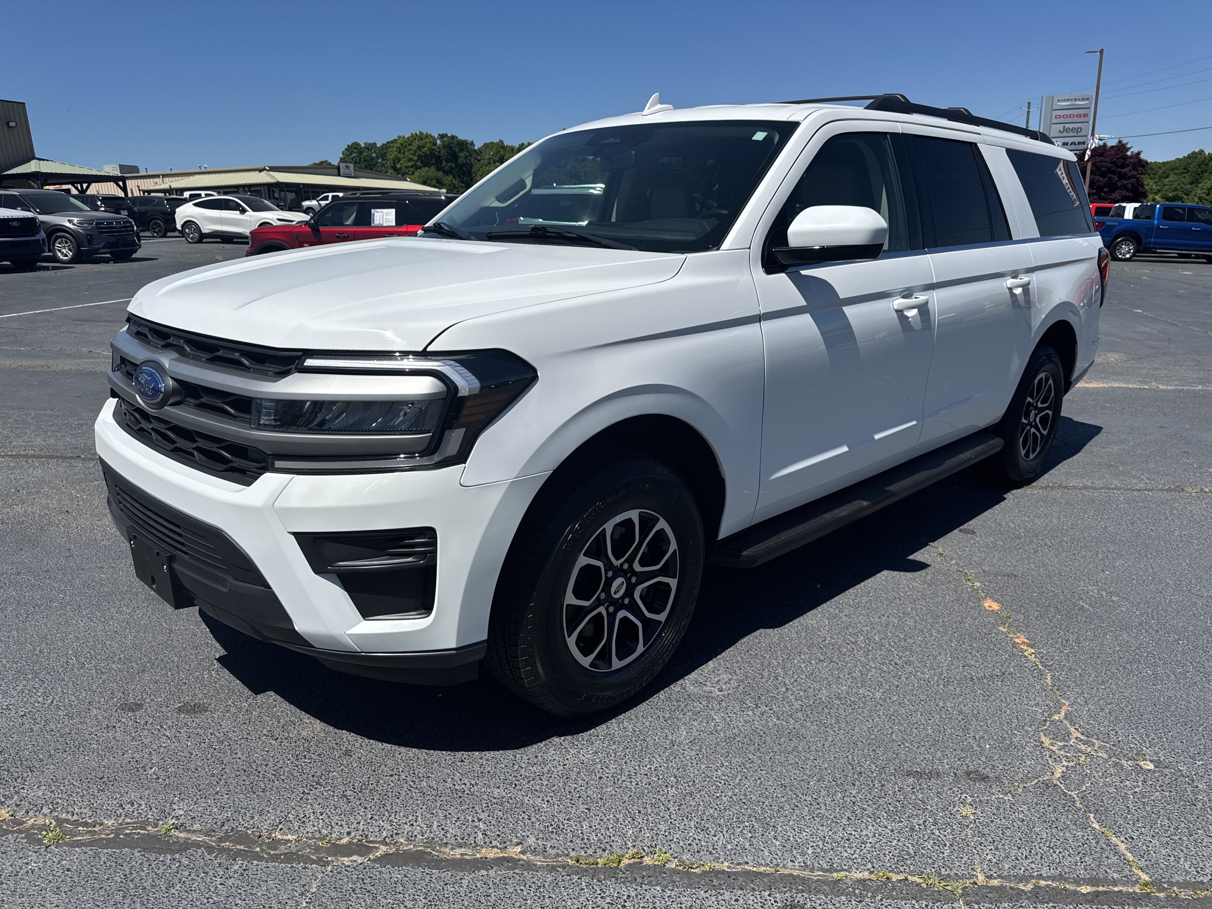Certified 2024 Ford Expedition Max XLT AWD/4WD image 2