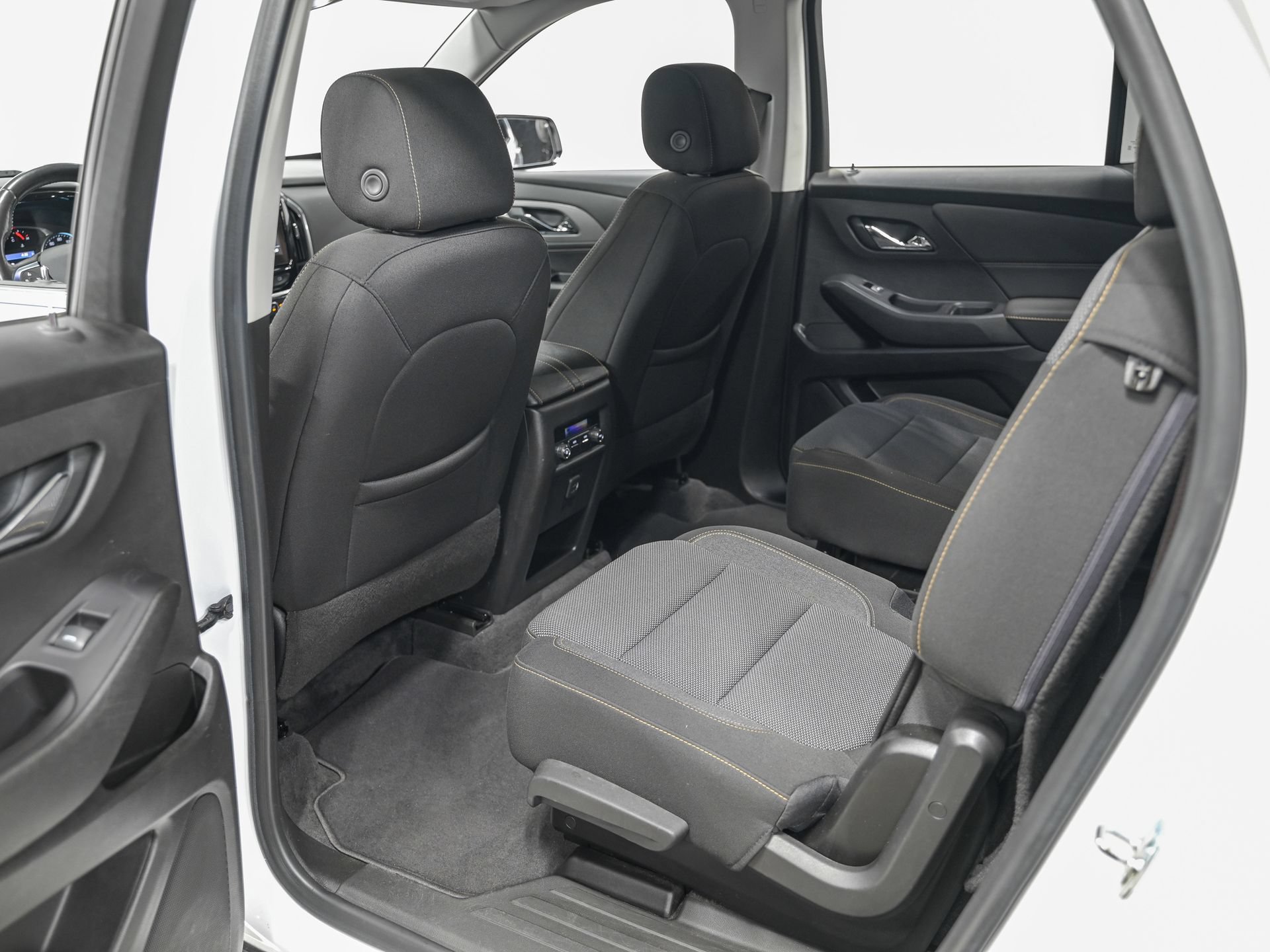 Used 2020 Chevrolet Traverse LT AWD/4WD image 28