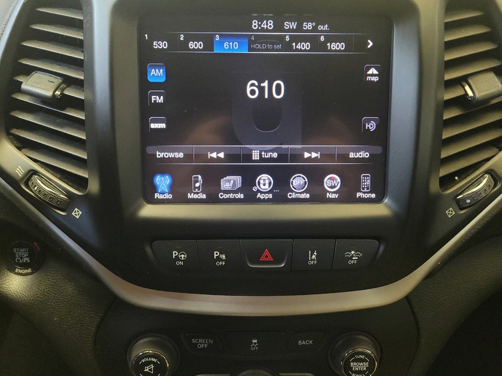 Used 2015 Jeep Cherokee Limited w/ Technology Group FWD image 25