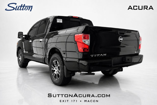 Used 2020 Nissan Titan SV w/ SV Convenience Package RWD image 2