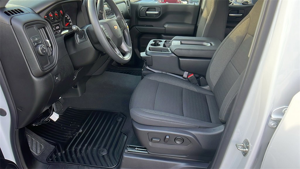 New 2026 Chevrolet Silverado 1500 Custom w/ Turbomax Blackout Package image 13