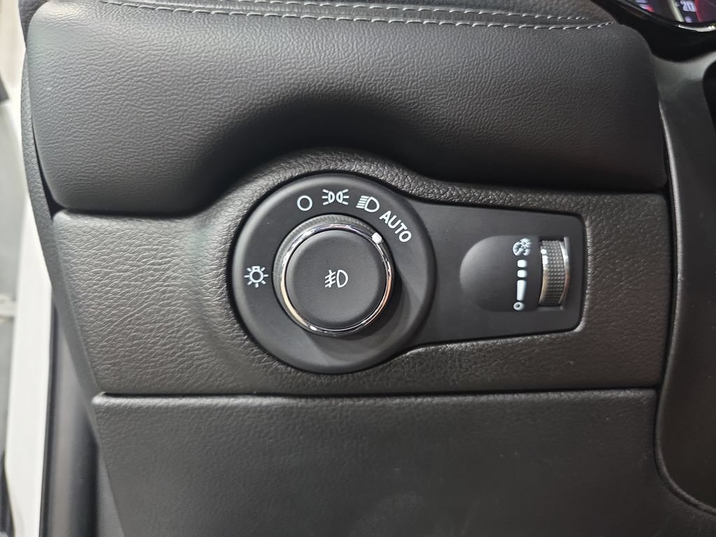 Used 2022 Dodge Durango SXT AWD/4WD image 25