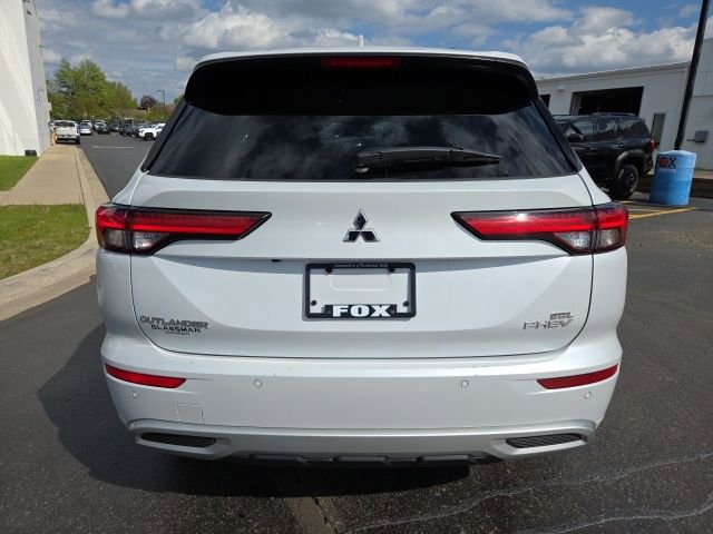 Used 2023 Mitsubishi Outlander SEL AWD/4WD image 6