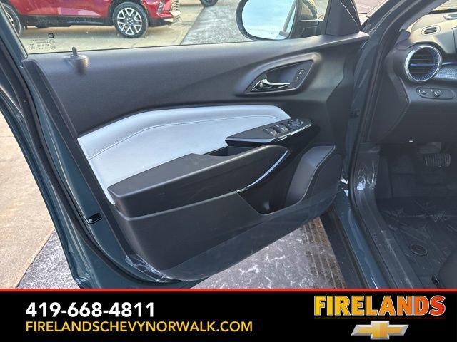 New 2026 Chevrolet Trax LT w/ Sunroof Package image 6