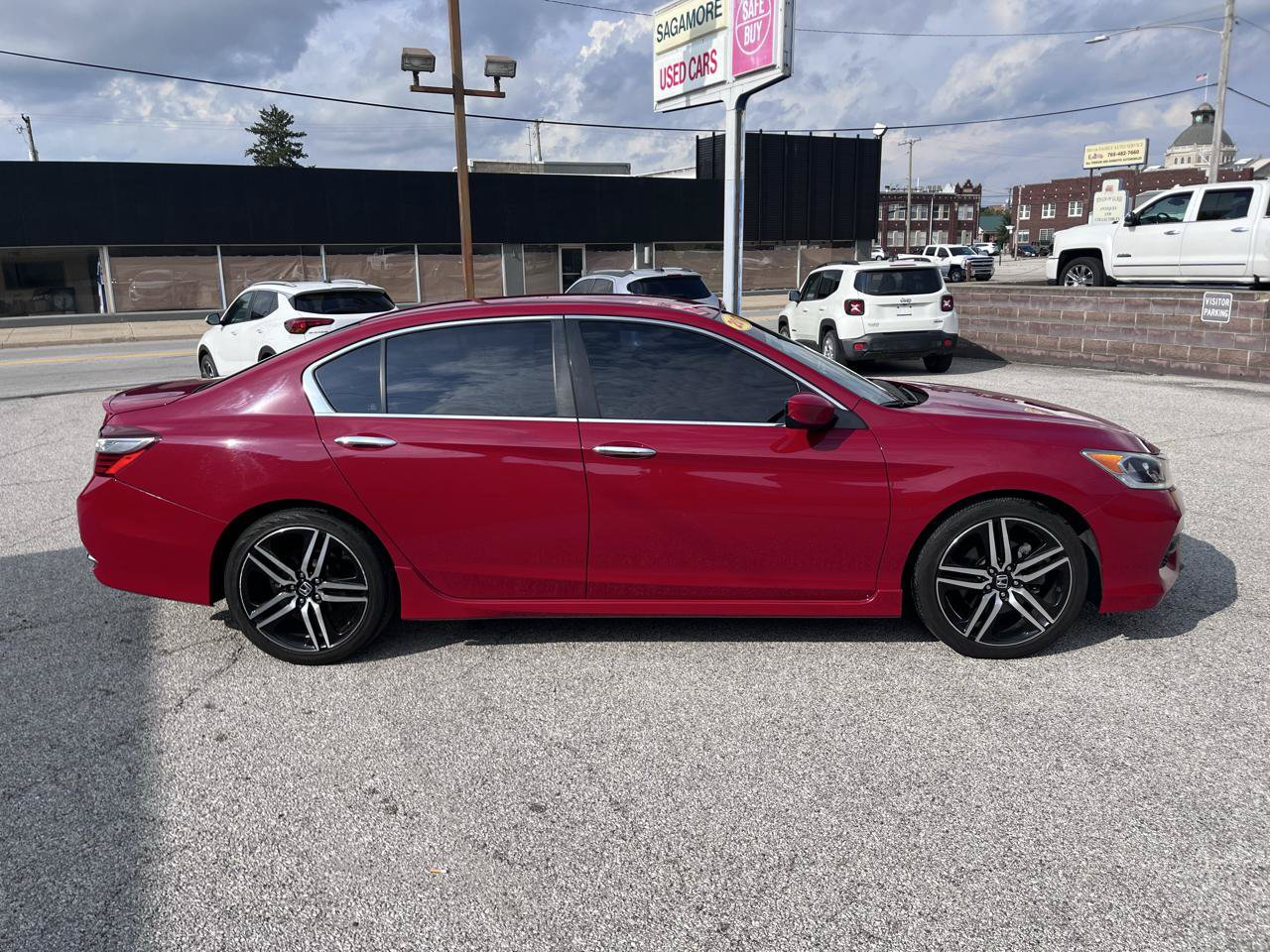 Used 2017 Honda Accord Sport image 2