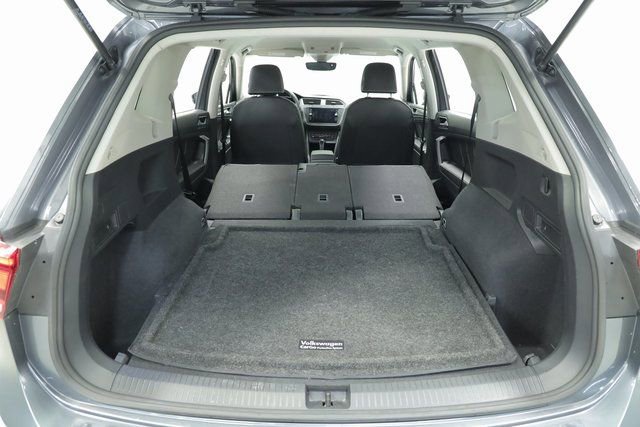 Used 2022 Volkswagen Tiguan SE AWD/4WD image 37
