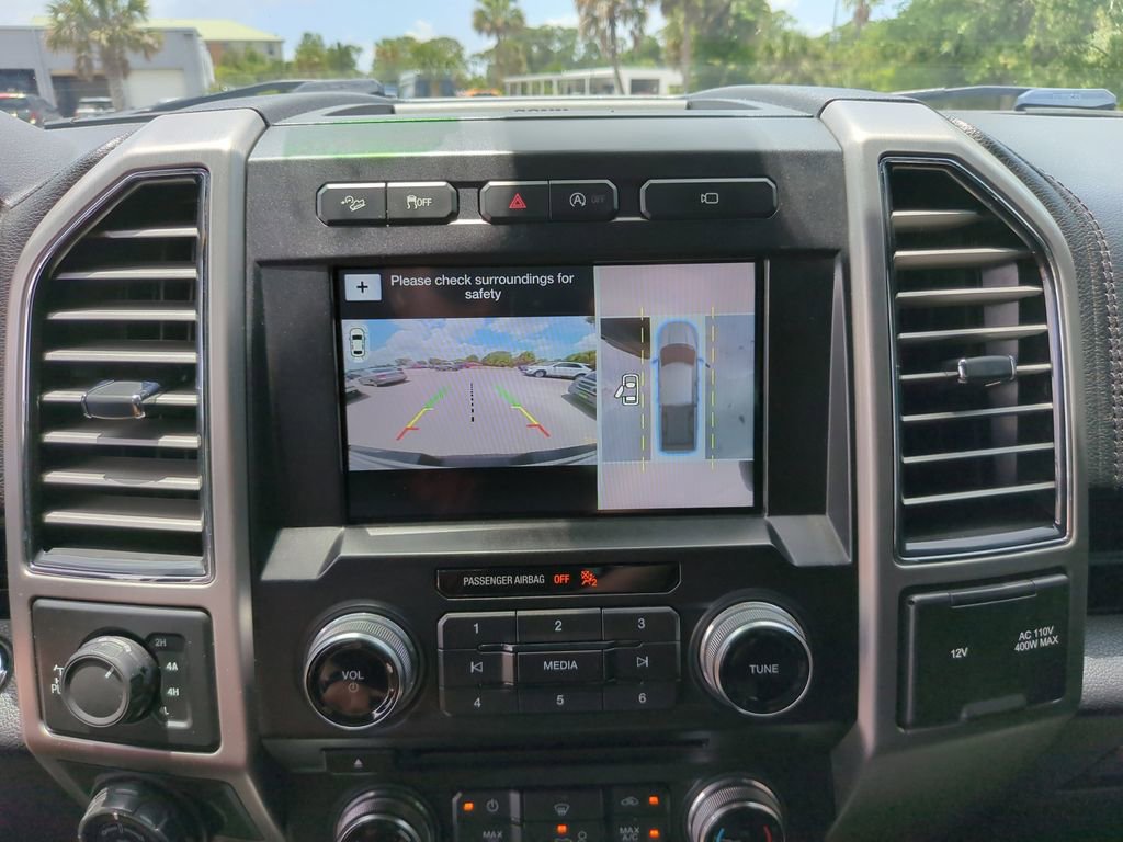 Used 2017 Ford F150 Platinum w/ Equipment Group 701A Luxury AWD/4WD image 24