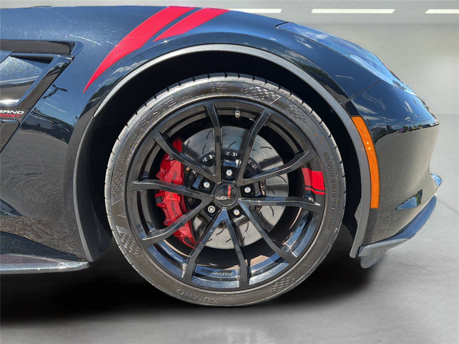 Used 2019 Chevrolet Corvette Grand Sport w/ Carbon Flash Badge Package RWD image 38