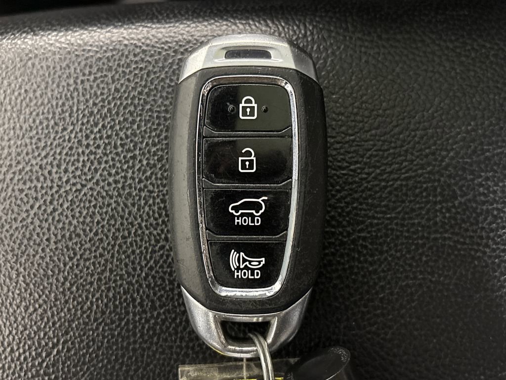 Used 2020 Hyundai Veloster 2.0 Premium FWD image 32