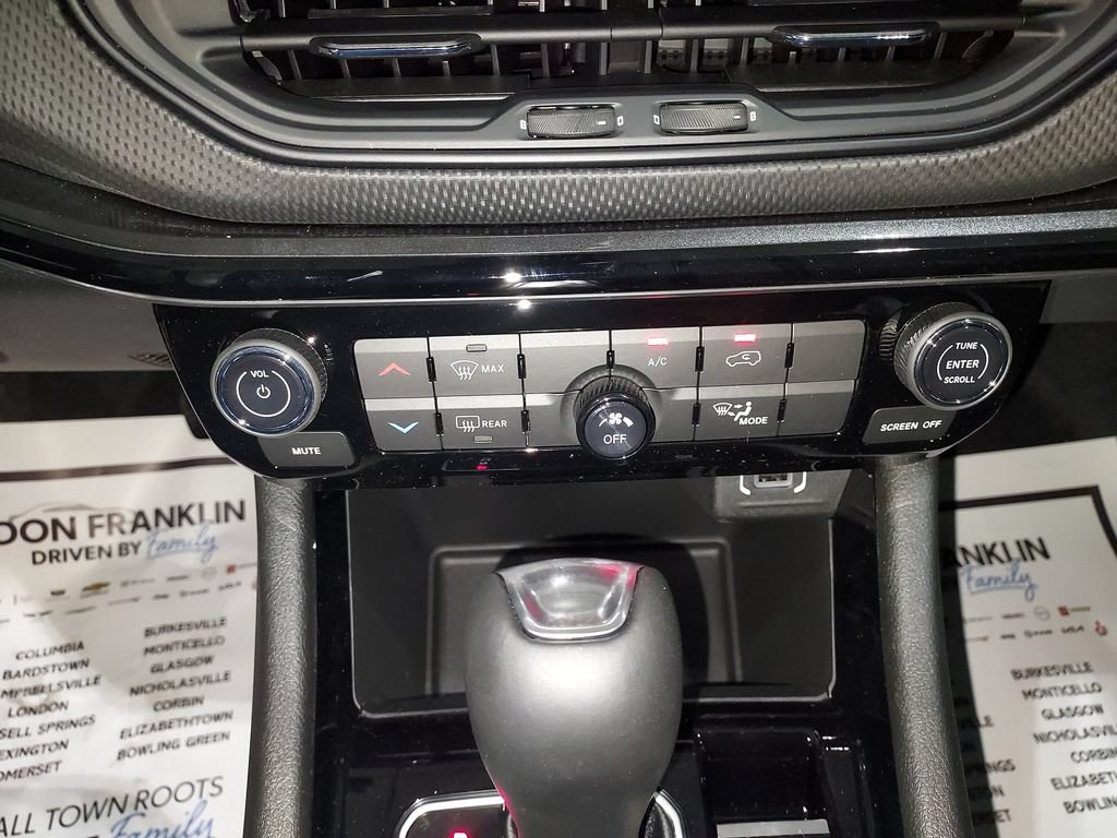 New 2026 Jeep Compass Latitude AWD/4WD image 22