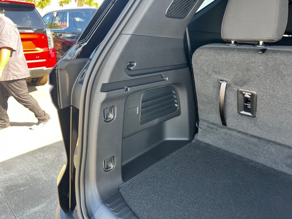New 2026 Chevrolet Traverse LT image 16