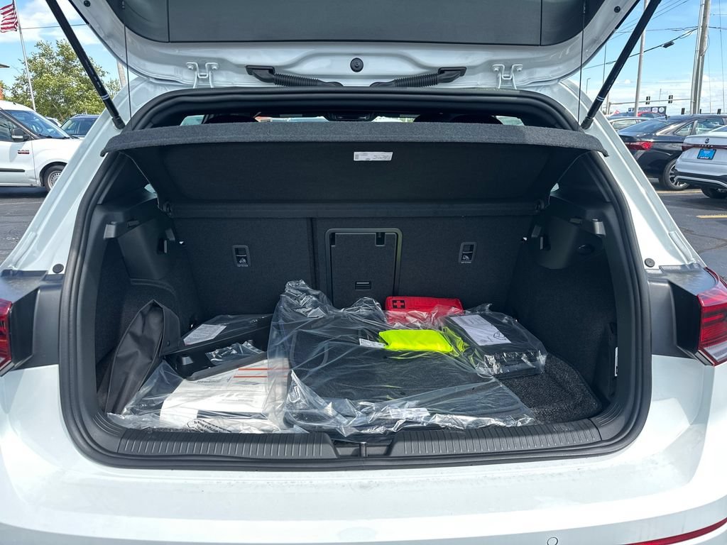 New 2026 Volkswagen Golf w/ Euro Style Package AWD/4WD image 19