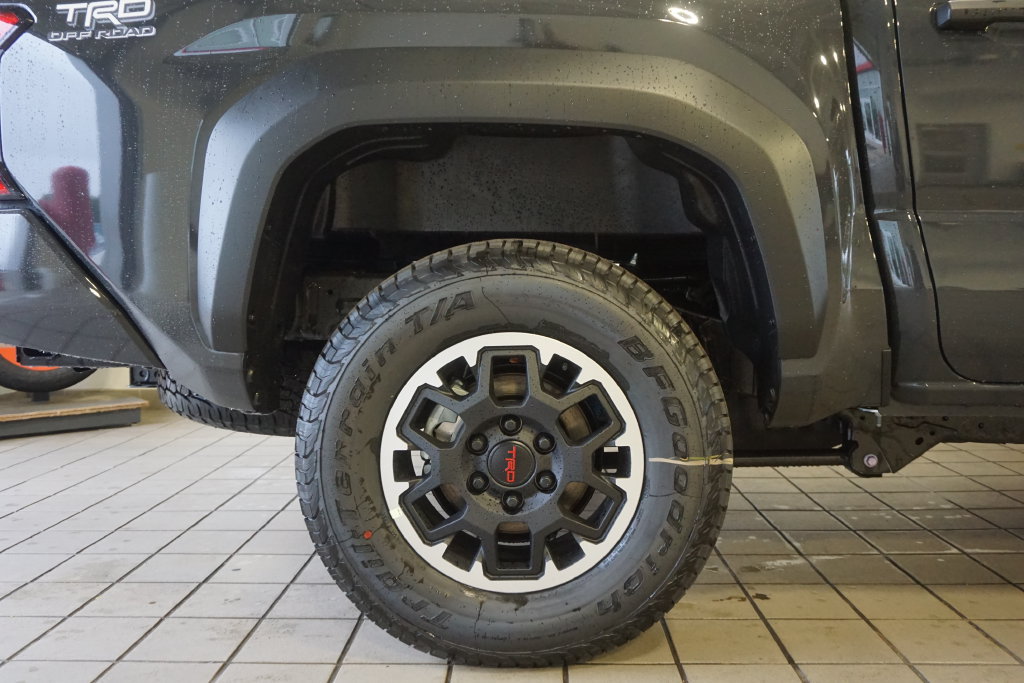 New 2026 Toyota Tacoma TRD Off-Road AWD/4WD image 31