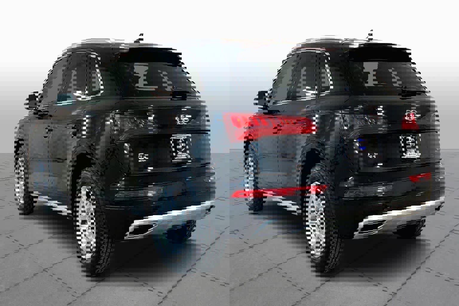 Used 2019 Audi Q5 2.0T Premium image 11